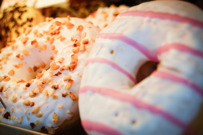 patisserie-ROQUESTERON-min_donuts_sweets_pastries_pastry_shop_cake_cakes_bakery_eating-987656